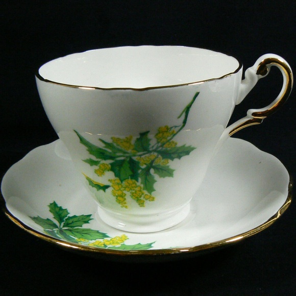 Regency made in England Bone China green Floral Tea Cup & Saucer set - Picture 1 of 6